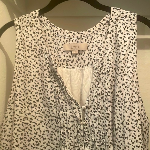 Loft Shell - Picture 2 of 5